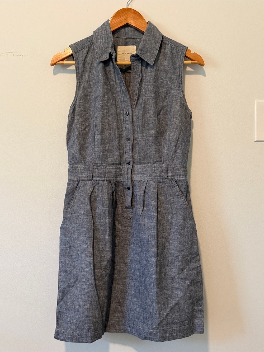 Sleeveless Chambray Shirt Dress in Heather Gray